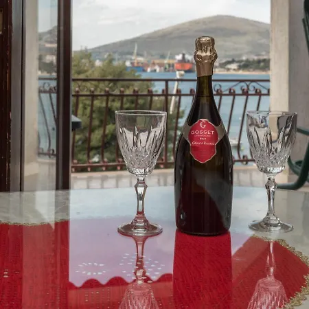 Luxury Sea View 20 M From The Sea * Trogir