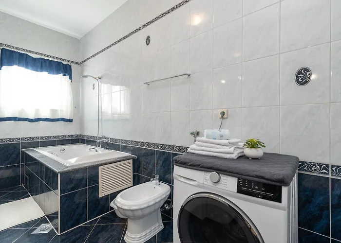 Luxury Sea View 20 M From The Sea