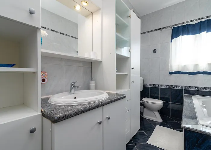 Appartement Luxury Sea View 20 M From The Sea Trogir