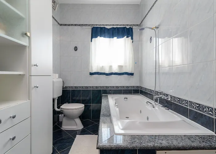 Luxury Sea View 20 M From The Sea