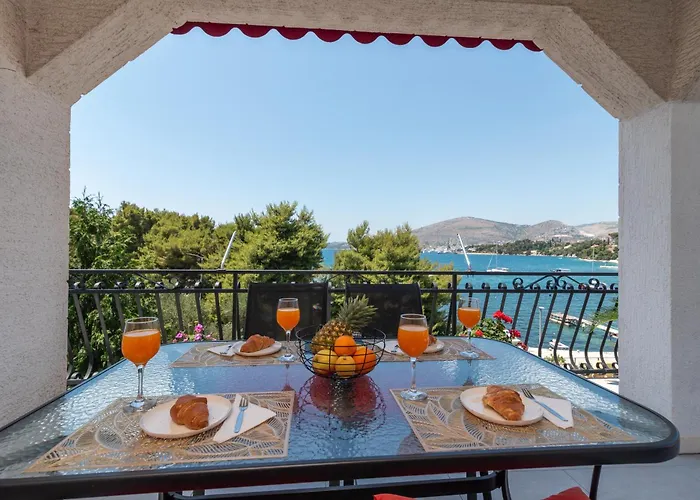 Luxury Sea View 20 M From The Sea *