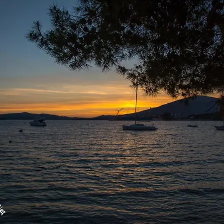 Apartment Luxury Sea View 20 M From The Sea Trogir