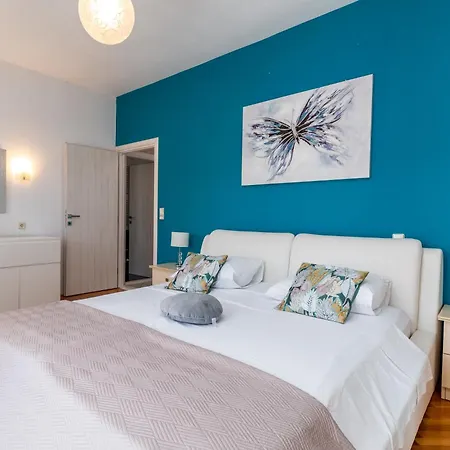 Luxury Sea View 20 M From The Sea * Trogir