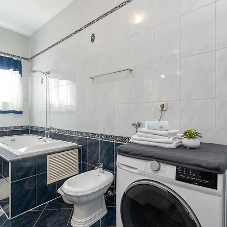 Luxury Sea View 20 M From The Sea