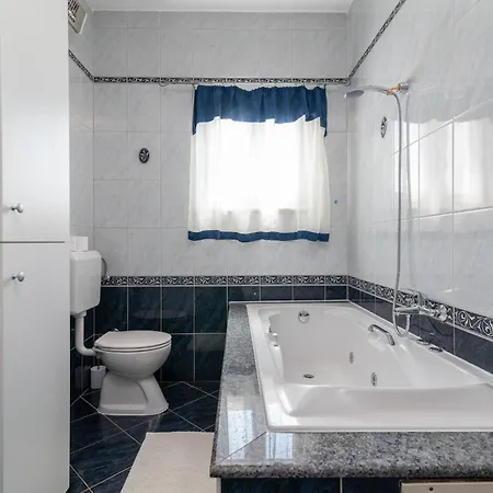 Luxury Sea View 20 M From The Sea