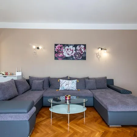 Luxury Sea View 20 M From The Sea Apartman Trogir